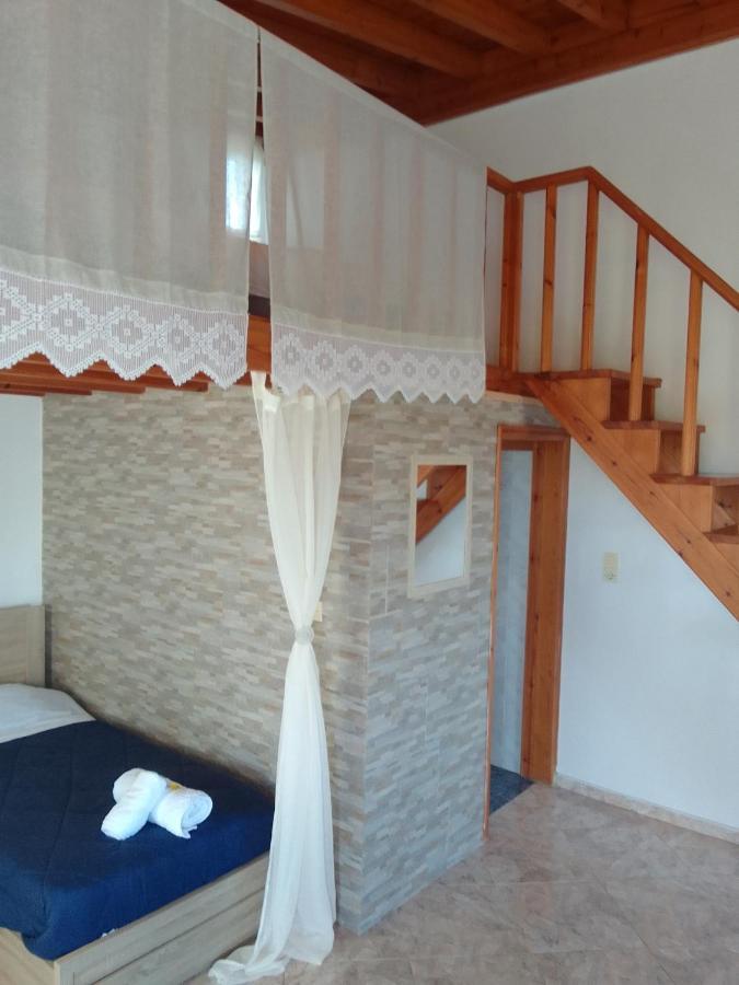 Studios Στουσ Πυργουσ Θερμησ Mytilíni Extérieur photo