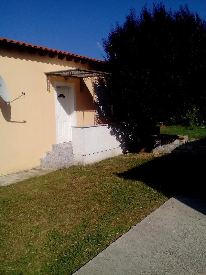 Studios Στουσ Πυργουσ Θερμησ Mytilíni Extérieur photo