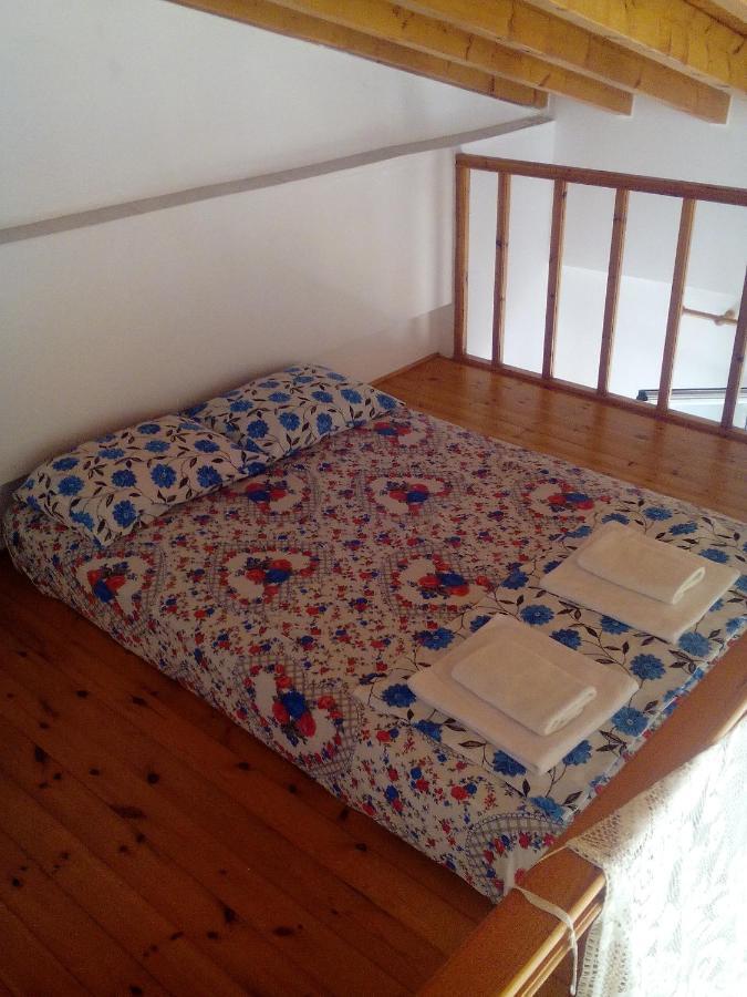 Studios Στουσ Πυργουσ Θερμησ Mytilíni Extérieur photo
